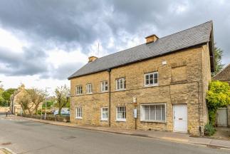 Memorial Cottages Sheep Street